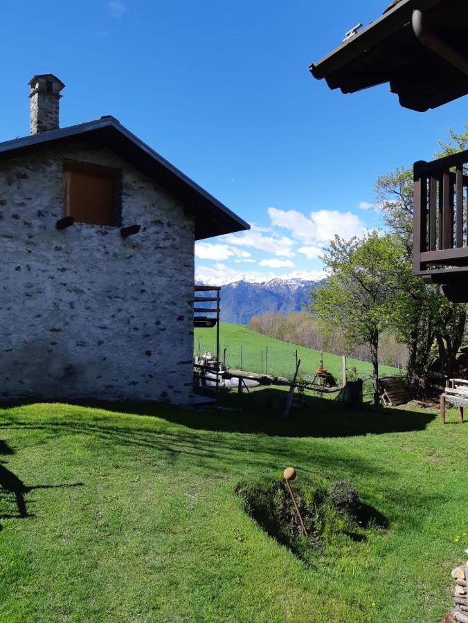 Casa Indipendente Val D'Ayas - Challand Saint Anselme Exteriér fotografie